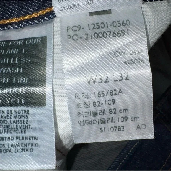 NWOT Levi's 501 Selvage Red Tab Button Fly Straight Blue Denim Jeans Sz 33x32 - Picture 8 of 16